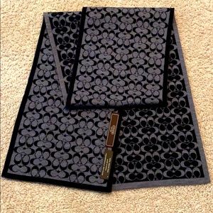 Coach Wool Signature Scarf